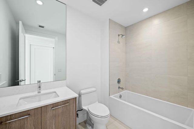 153 N Seabreeze 2404-S, Fort Lauderdale, FL 33304