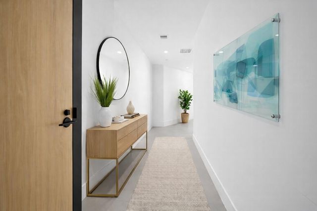 153 N Seabreeze 2404-S, Fort Lauderdale, FL 33304