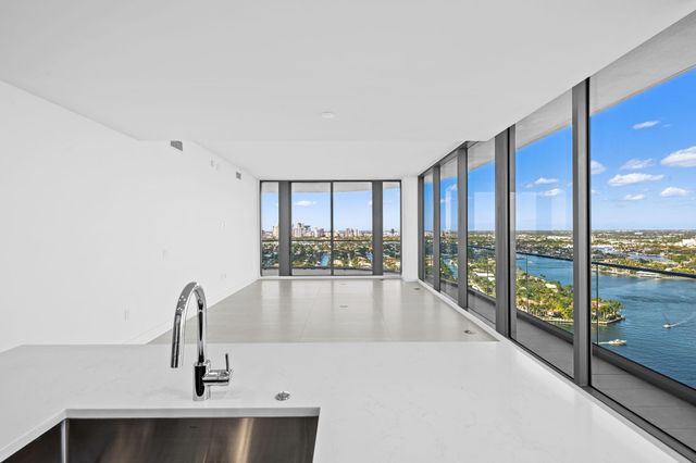 153 N Seabreeze 2404-S, Fort Lauderdale, FL 33304