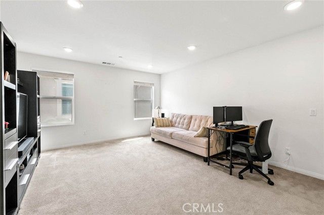 2832 E Howlett, Ontario, CA 91762