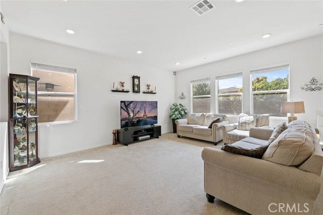 2832 E Howlett, Ontario, CA 91762