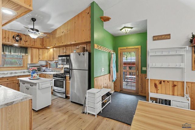 23137 PACTOLA DR, Rapid City, SD 57702