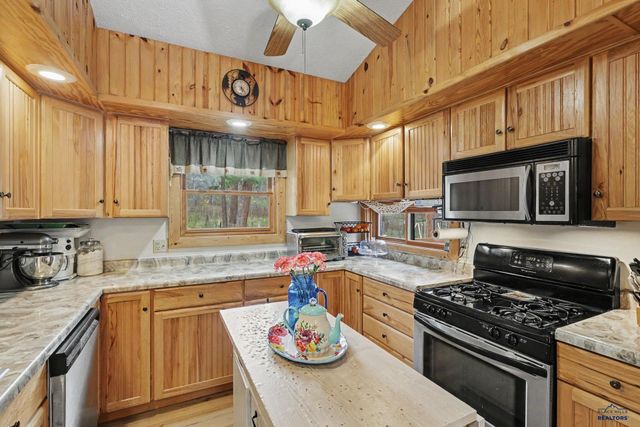 23137 PACTOLA DR, Rapid City, SD 57702