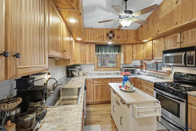 23137 PACTOLA DR, Rapid City, SD 57702