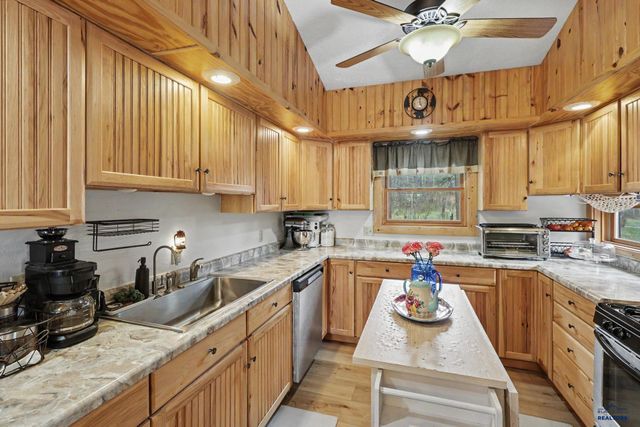 23137 PACTOLA DR, Rapid City, SD 57702