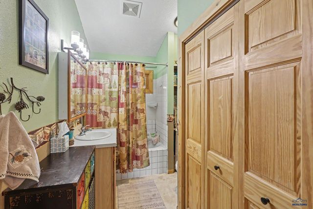 23137 PACTOLA DR, Rapid City, SD 57702