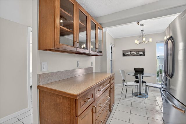 20 Royal Palm Way 602, Boca Raton, FL 33432