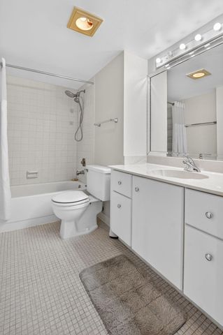 20 Royal Palm Way 602, Boca Raton, FL 33432