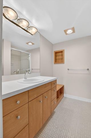 20 Royal Palm Way 602, Boca Raton, FL 33432