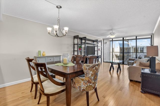 20 Royal Palm Way 602, Boca Raton, FL 33432