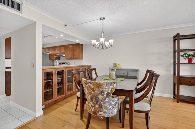 20 Royal Palm Way 602, Boca Raton, FL 33432