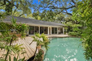 4005 S Loquat Avenue, Miami, FL 33133