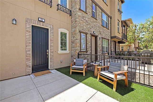 23 Aliso Ridge Loop, Mission Viejo, CA 92691
