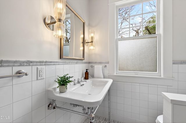 301 Hillsborough Street, Chapel Hill, NC 27514