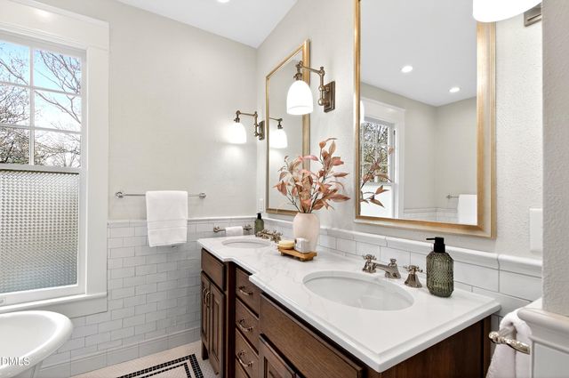 301 Hillsborough Street, Chapel Hill, NC 27514