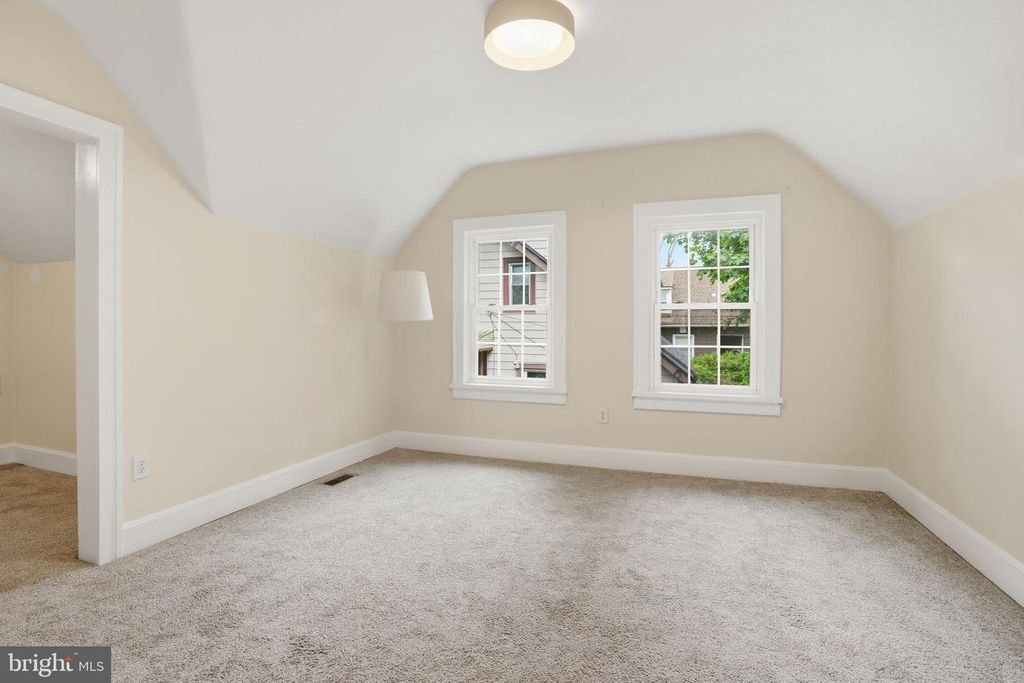 Image 25 of property listing at 4127 KATHLAND AVE, Baltimore, MD 21207