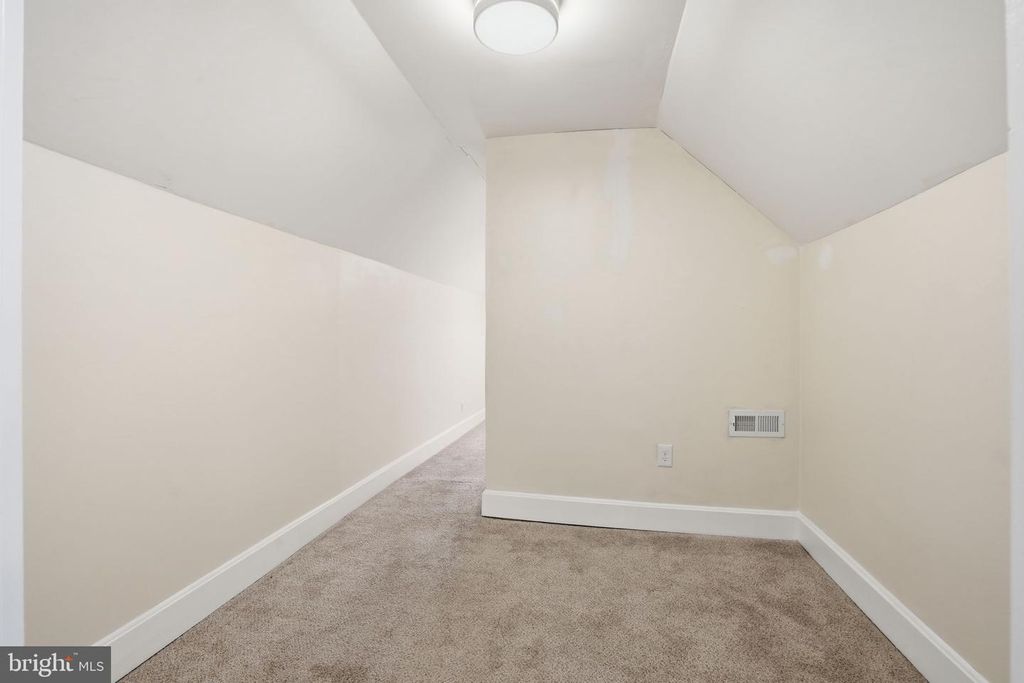 Image 31 of property listing at 4127 KATHLAND AVE, Baltimore, MD 21207