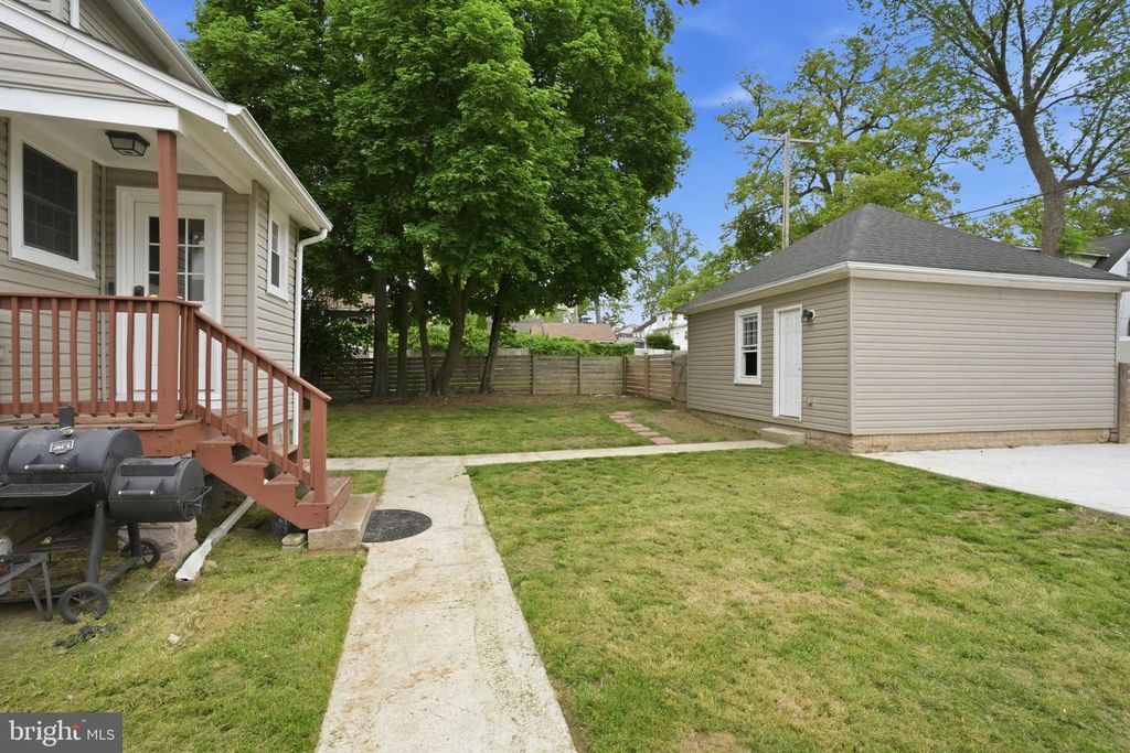 Image 37 of property listing at 4127 KATHLAND AVE, Baltimore, MD 21207