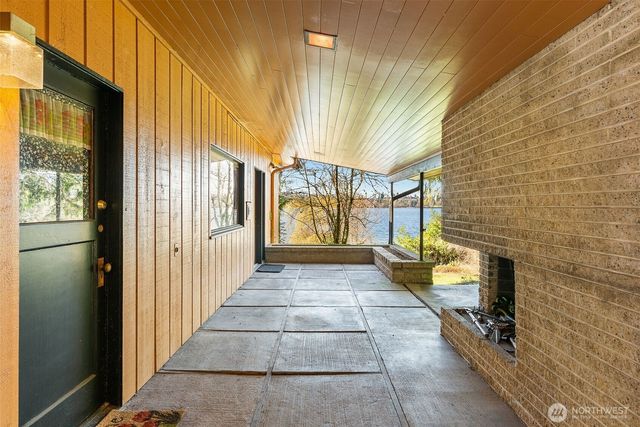 2521 103rd Avenue SE, Bellevue, WA 98004