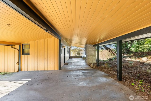 2521 103rd Avenue SE, Bellevue, WA 98004