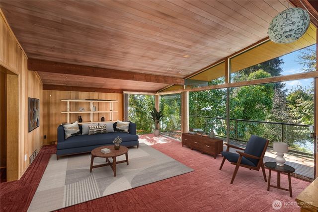 2521 103rd Avenue SE, Bellevue, WA 98004