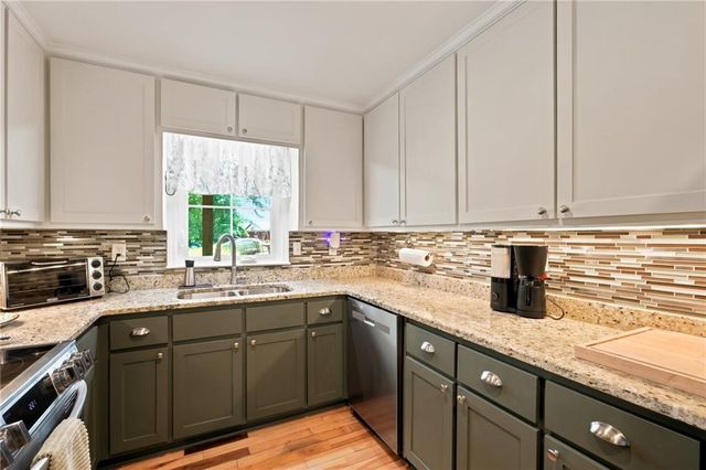 4825 Perry Road, Gainesville, GA 30506
