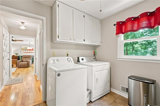 4825 Perry Road, Gainesville, GA 30506