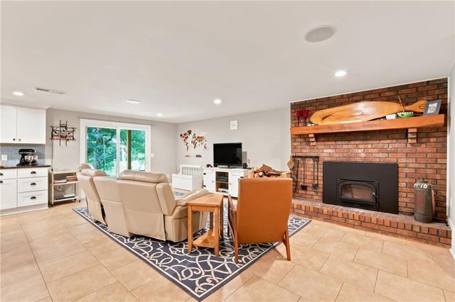 4825 Perry Road, Gainesville, GA 30506