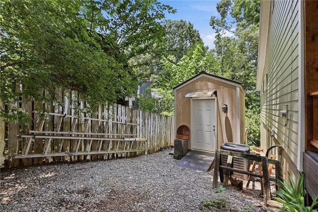 4825 Perry Road, Gainesville, GA 30506