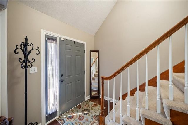 502 Sugarland Drive, Pleasant Hill, MO 64080