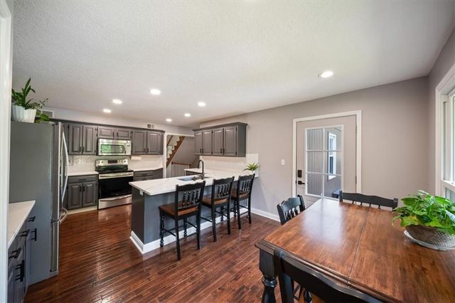 502 Sugarland Drive, Pleasant Hill, MO 64080