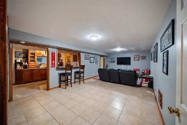 502 Sugarland Drive, Pleasant Hill, MO 64080