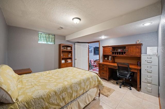 502 Sugarland Drive, Pleasant Hill, MO 64080