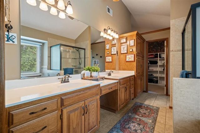 502 Sugarland Drive, Pleasant Hill, MO 64080