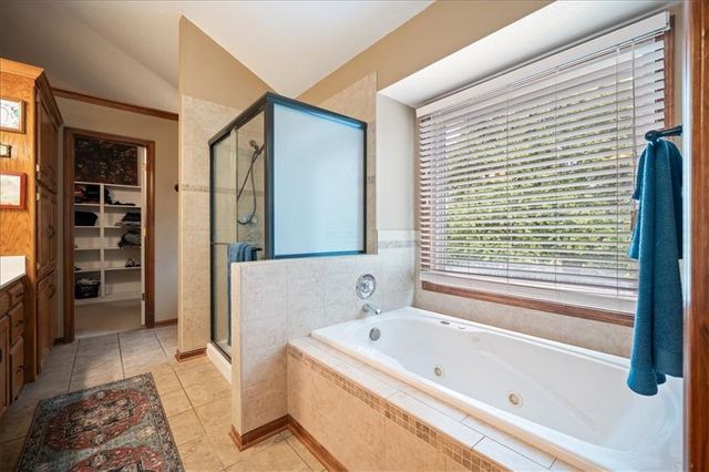 502 Sugarland Drive, Pleasant Hill, MO 64080