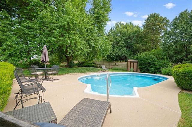 502 Sugarland Drive, Pleasant Hill, MO 64080