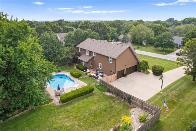 502 Sugarland Drive, Pleasant Hill, MO 64080