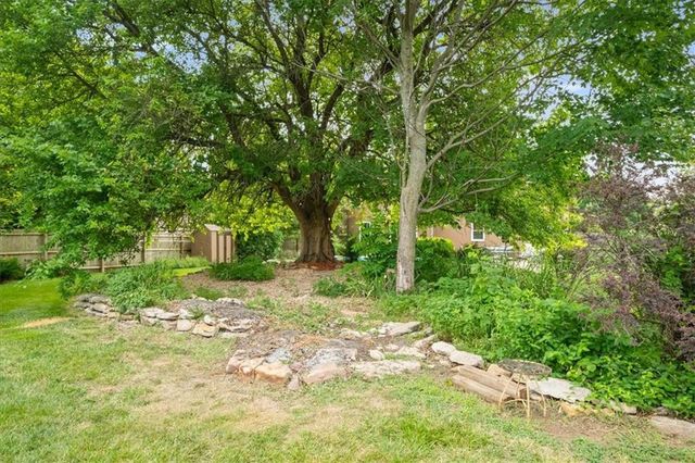 502 Sugarland Drive, Pleasant Hill, MO 64080
