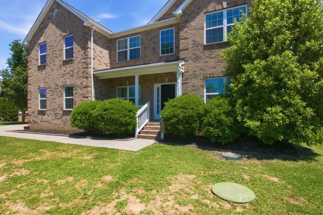 1011 Laramie Ct, Murfreesboro, TN 37128