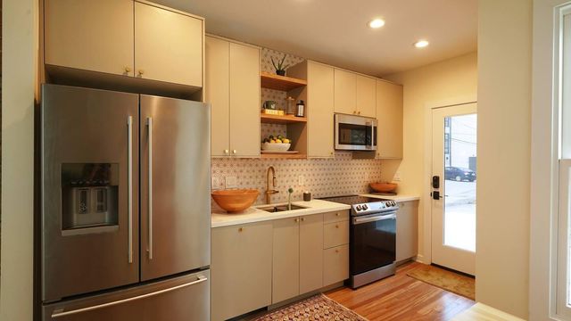 236 E 4th Avenue, Columbus, OH 43201