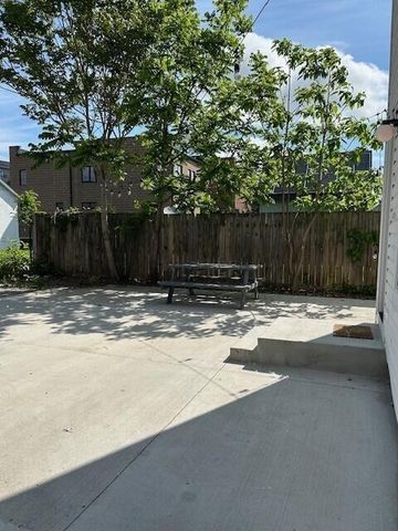 236 E 4th Avenue, Columbus, OH 43201