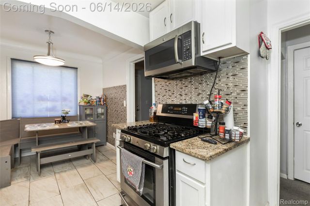 20308 Gilchrist Street, Detroit, MI 48235
