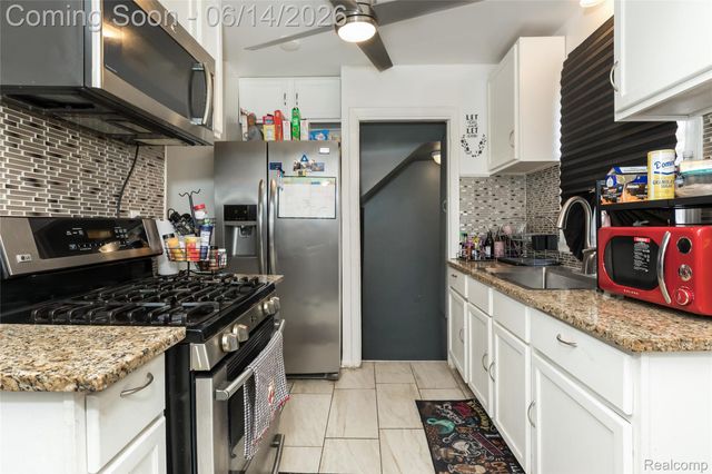 20308 Gilchrist Street, Detroit, MI 48235