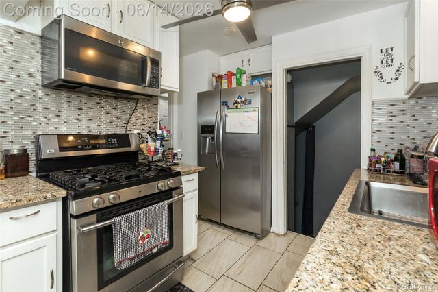 20308 Gilchrist Street, Detroit, MI 48235