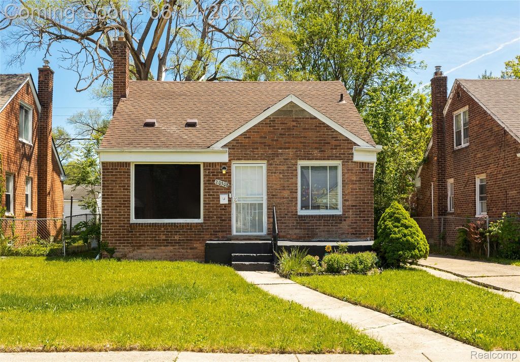 20308 Gilchrist Street, Detroit, MI 48235