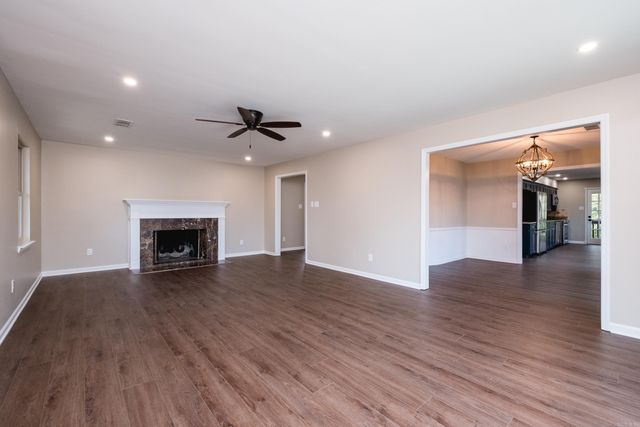 4 Flintwood Drive, Little Rock, AR 72227