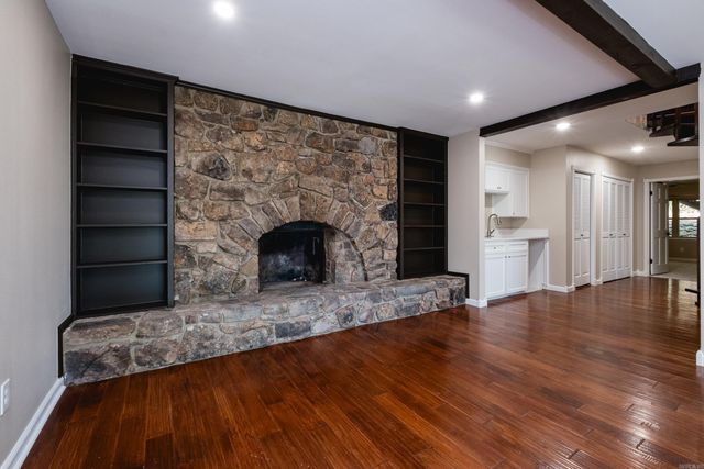 4 Flintwood Drive, Little Rock, AR 72227