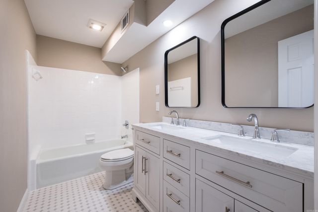 4 Flintwood Drive, Little Rock, AR 72227