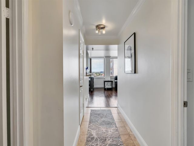 3525 Sage Road 1210, Houston, TX 77056