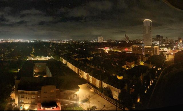 3525 Sage Road 1210, Houston, TX 77056